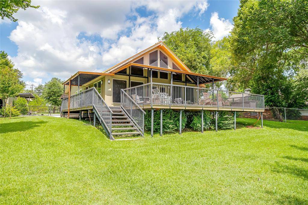11714 East Court, Azle, TX 76020