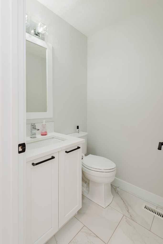Grande Prairie, AB T8V 6J6,12914 Royal Oaks Boulevard