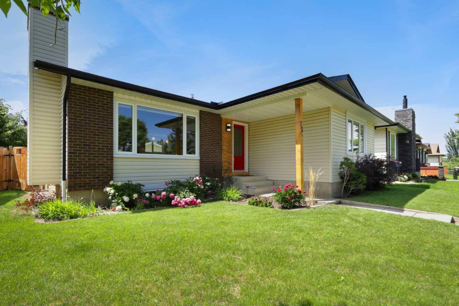 Calgary, AB T2W 4E8,75 Woodbrook WAY SW