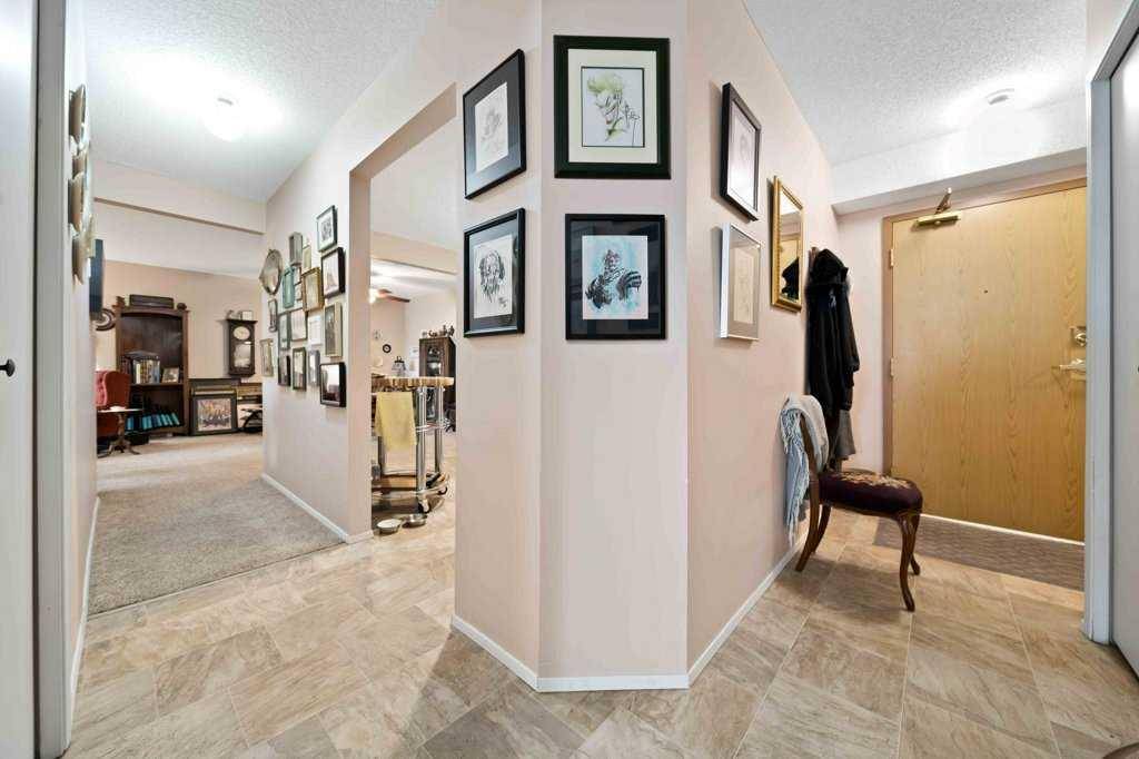 Medicine Hat, AB T1B 3Z3,1480 Southview DR SE #235