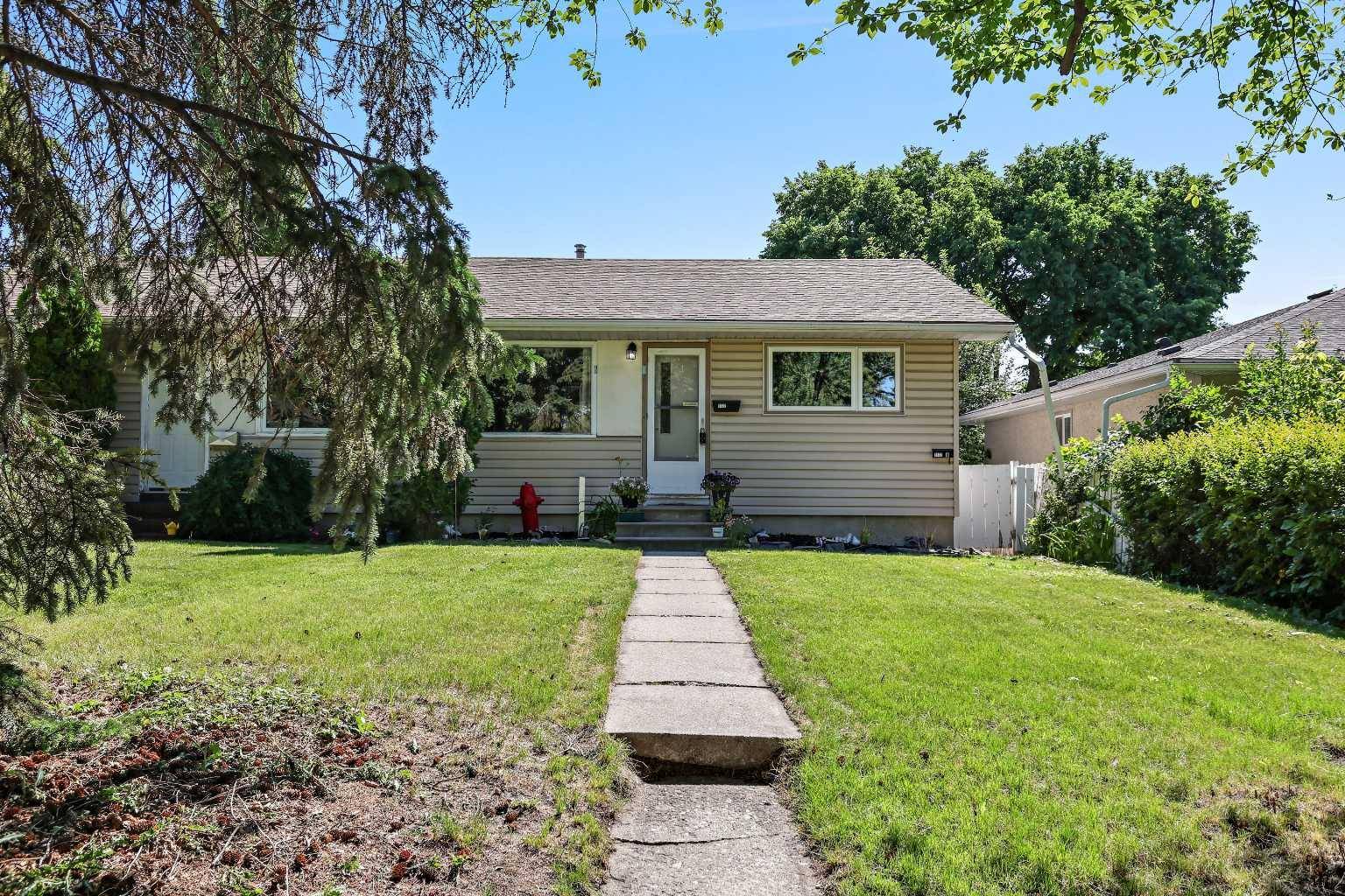 Calgary, AB T3E 3M3,3122 42 ST Southwest