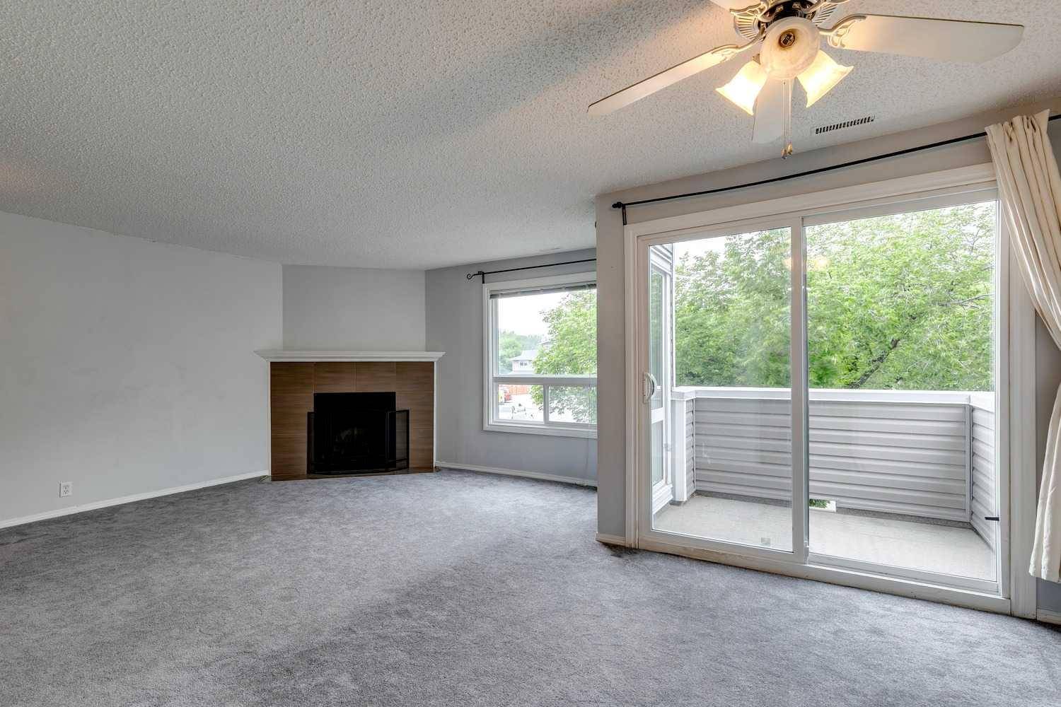Calgary, AB T2Y 1G8,200 Shawnessy DR SW #84