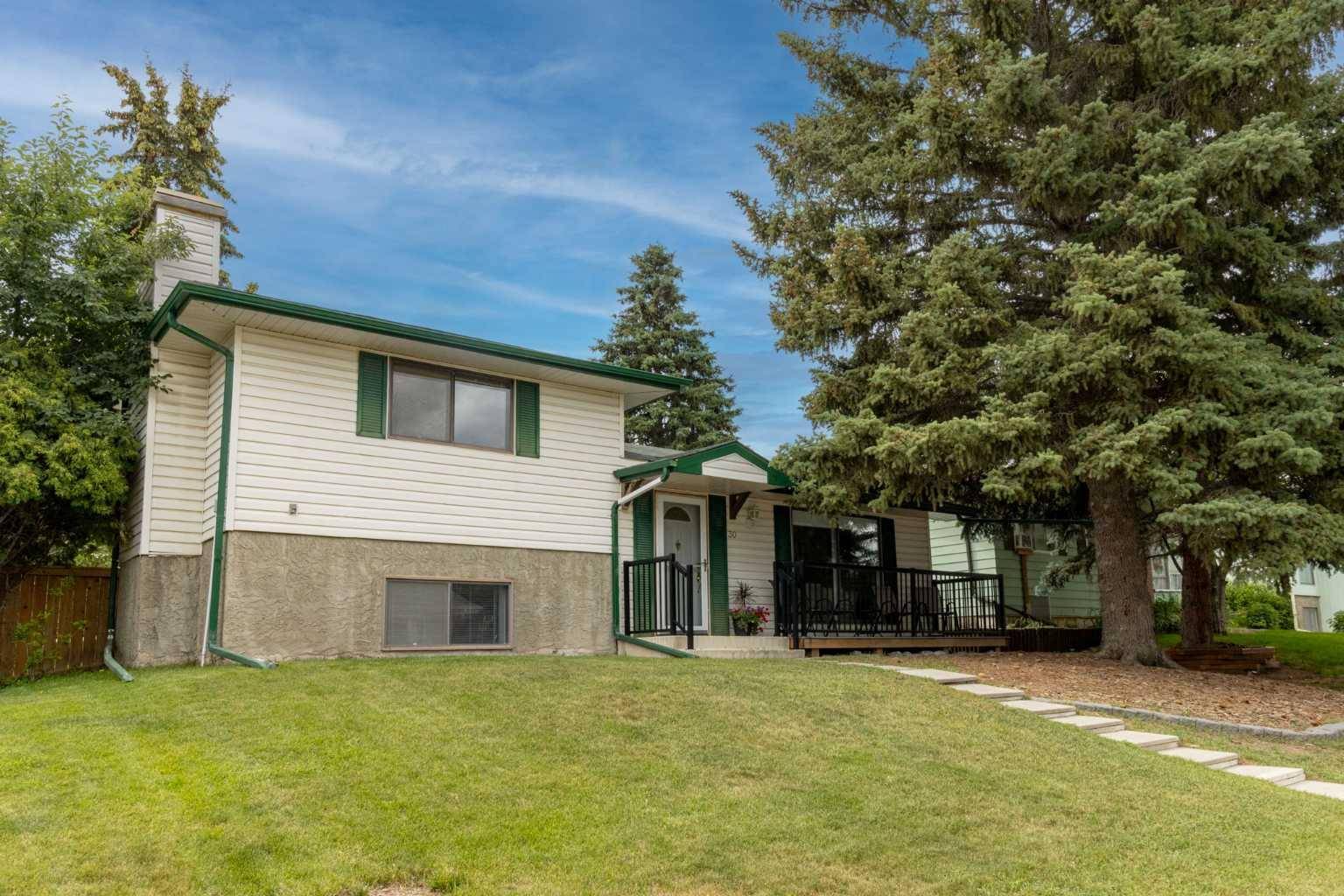 30 Ardiel DR, Okotoks, AB T1S1G6