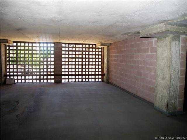 Lethbridge, AB T1J 4J1,515 6 ST S #506