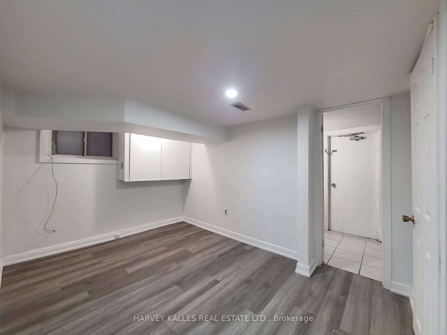 Toronto C02, ON M6G 3E6,629 Christie ST #Lower