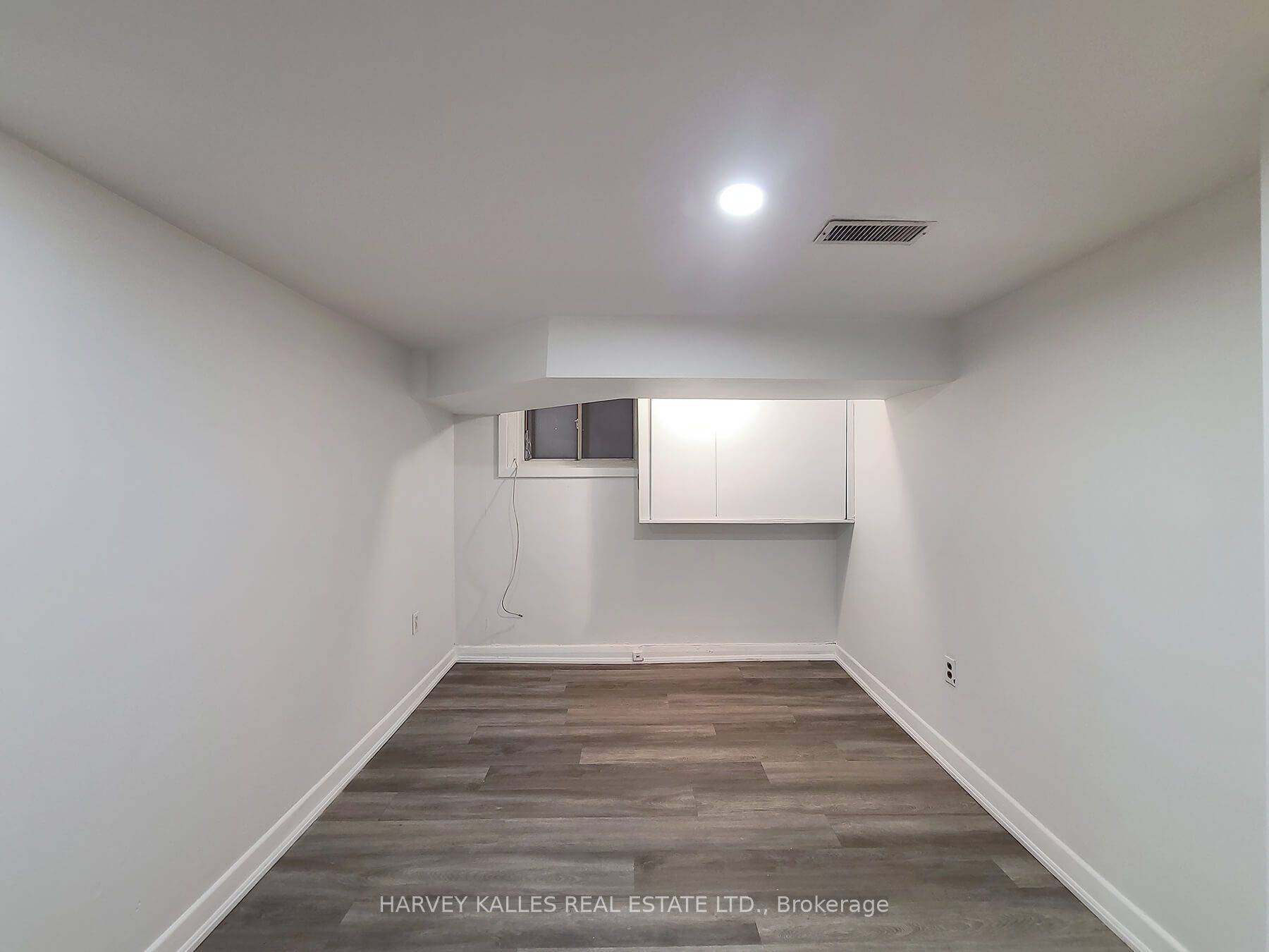 Toronto C02, ON M6G 3E6,629 Christie ST #Lower