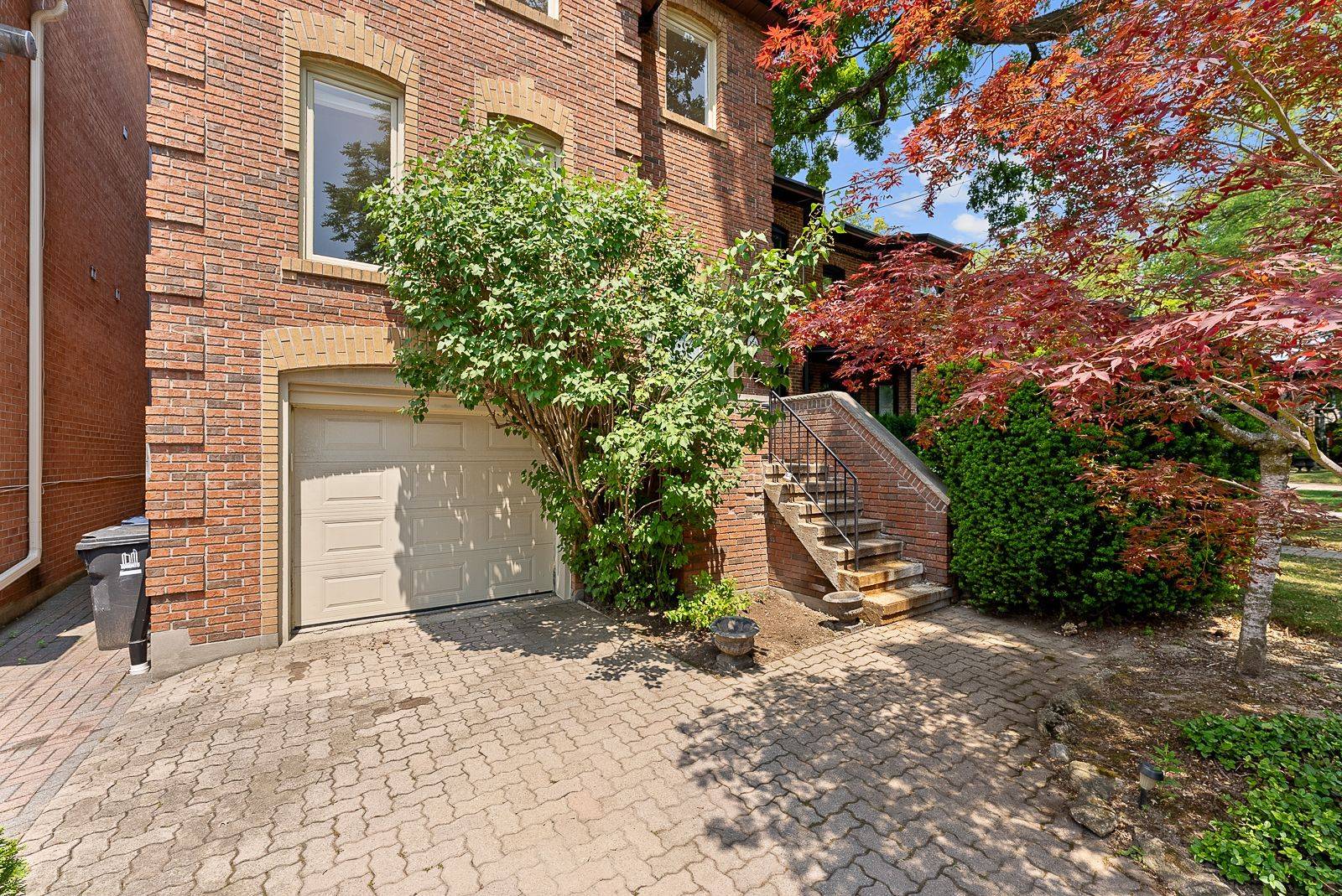 Toronto C09, ON M4T 1R5,150 Rose Park DR