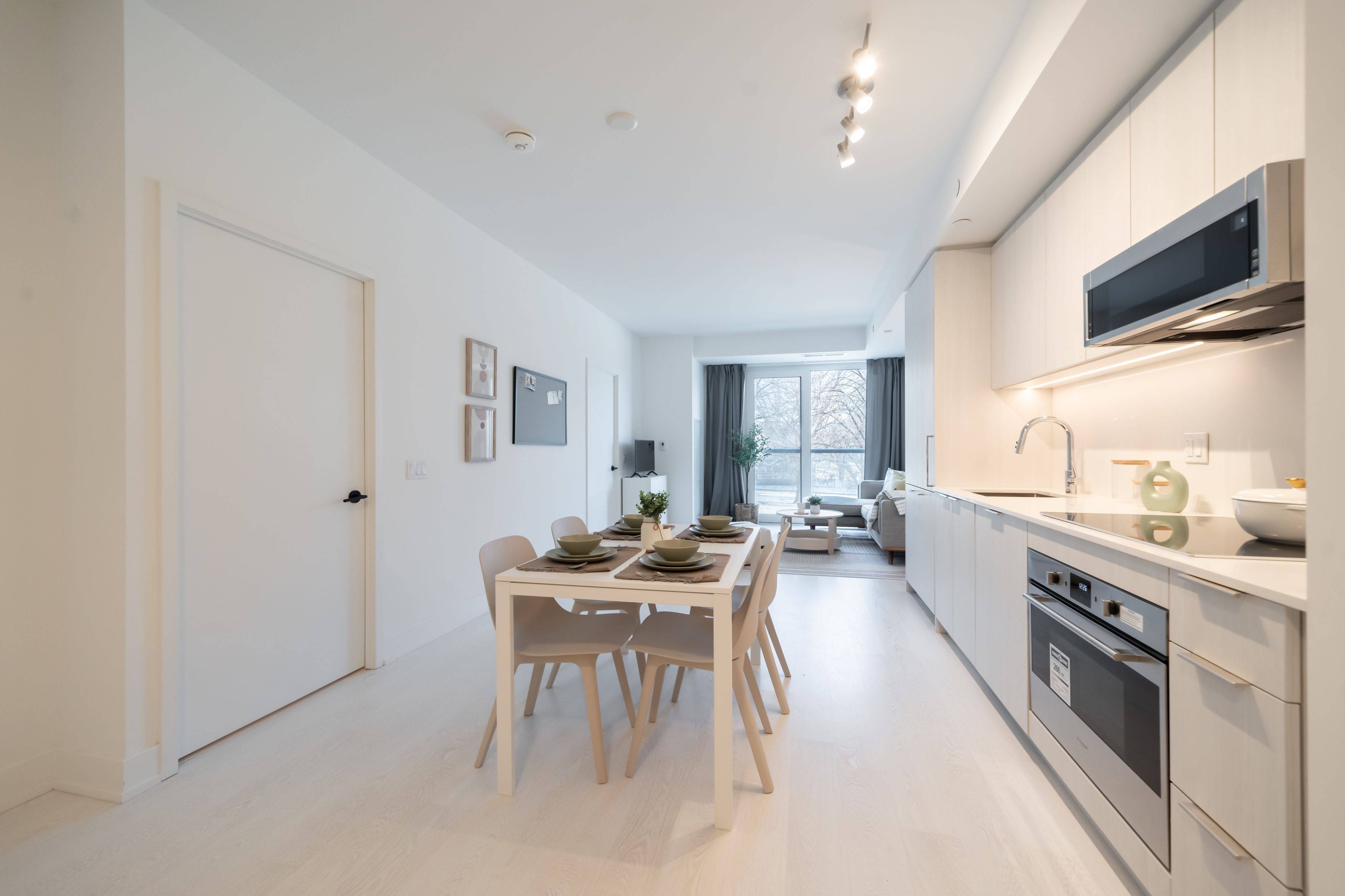 308 Jarvis ST #212, Toronto C08, ON M5A 2P2