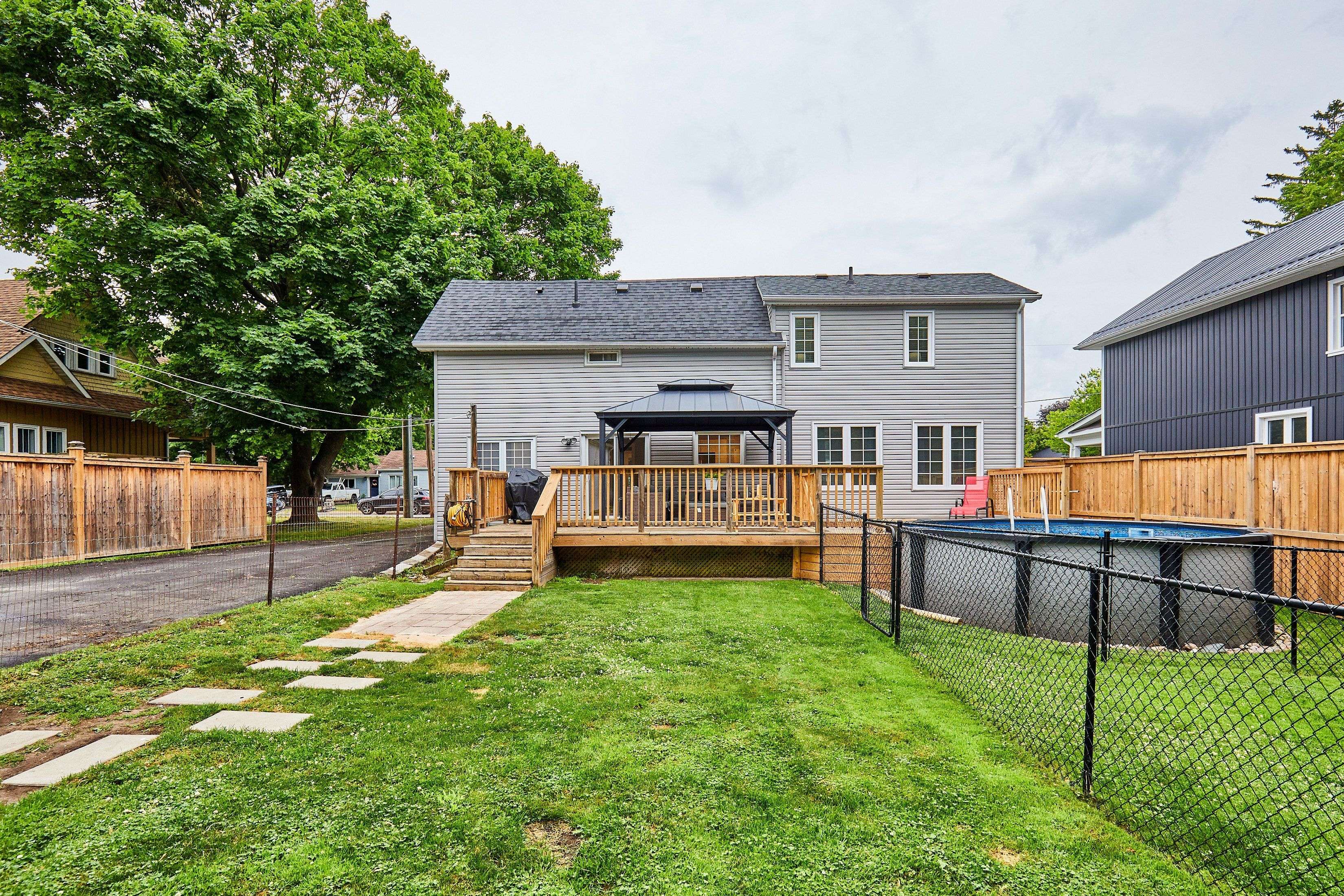 Clarington, ON L0B 1M0,10 Church ST