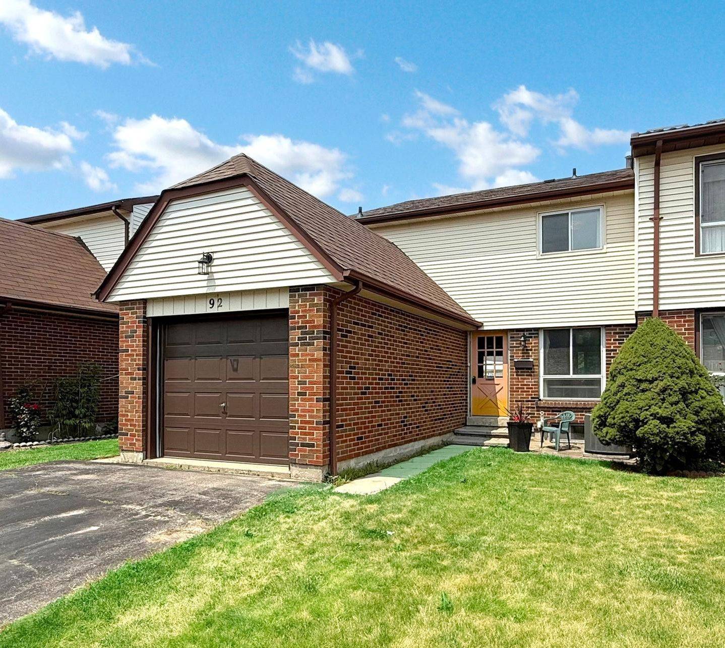 92 Purvis CRES, Toronto E11, ON M1B 1H9
