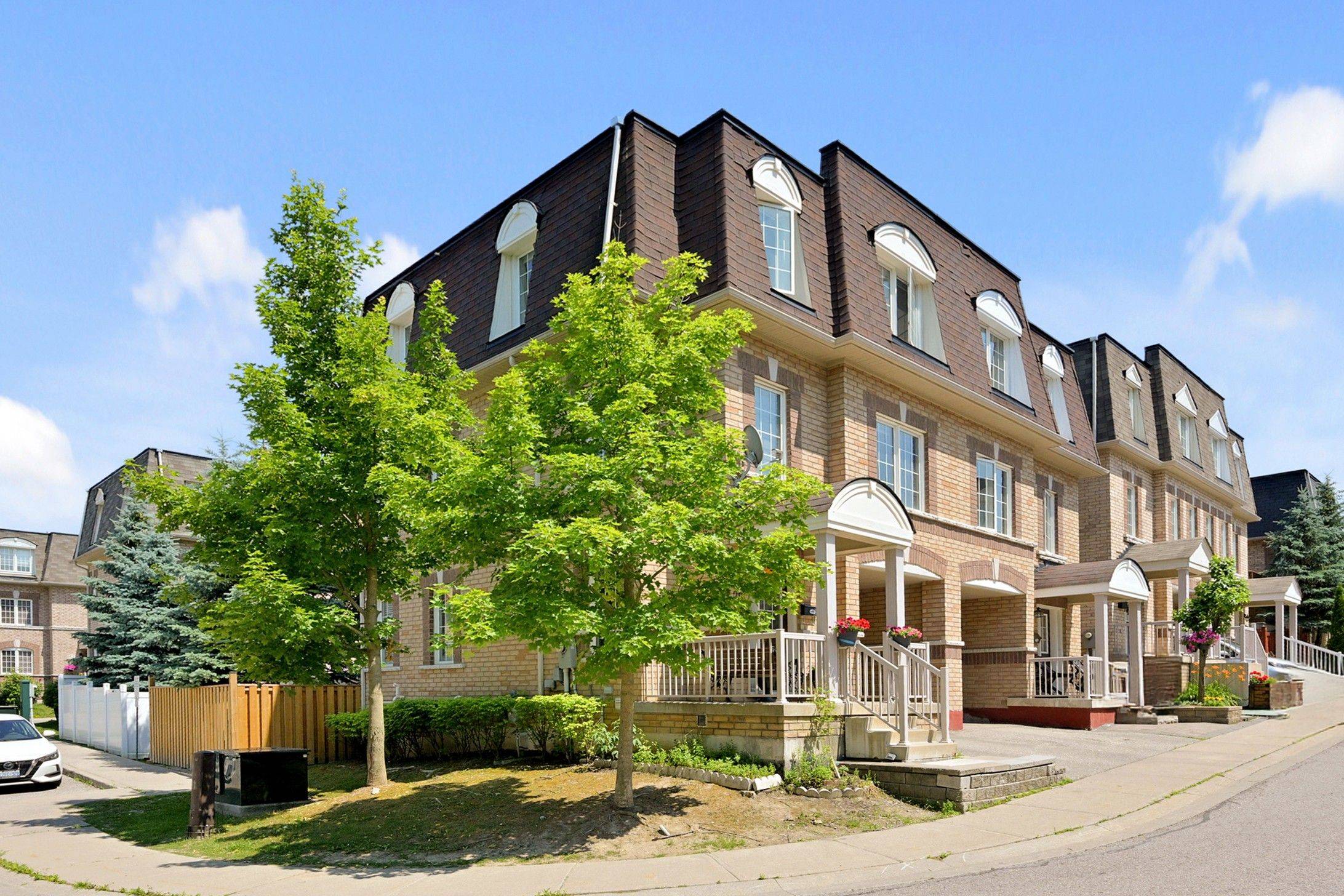 Toronto E08, ON M1J 0A3,25 Jeremiah LN