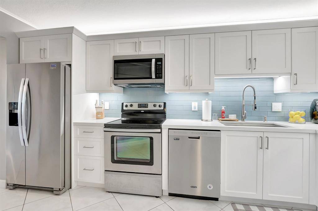 Boca Raton, FL 33433,5650 Camino Del Sol #104