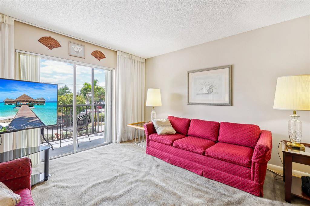 Hallandale Beach, FL 33009,701 NE 1st Ct #206