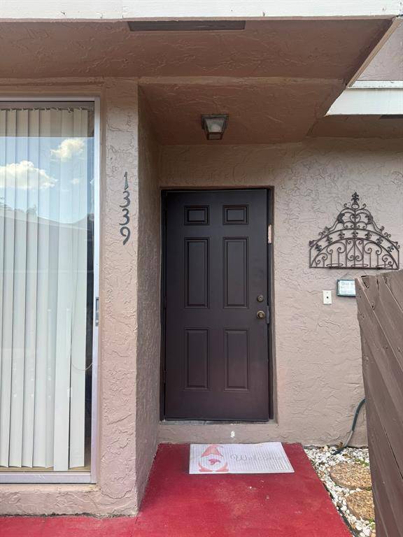 North Lauderdale, FL 33068,1339 SUSSSEX DRIVE
