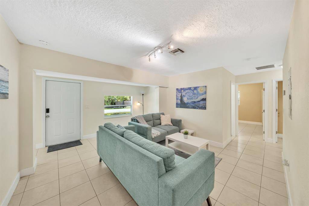Pompano Beach, FL 33064,1412 NE 25th Ct