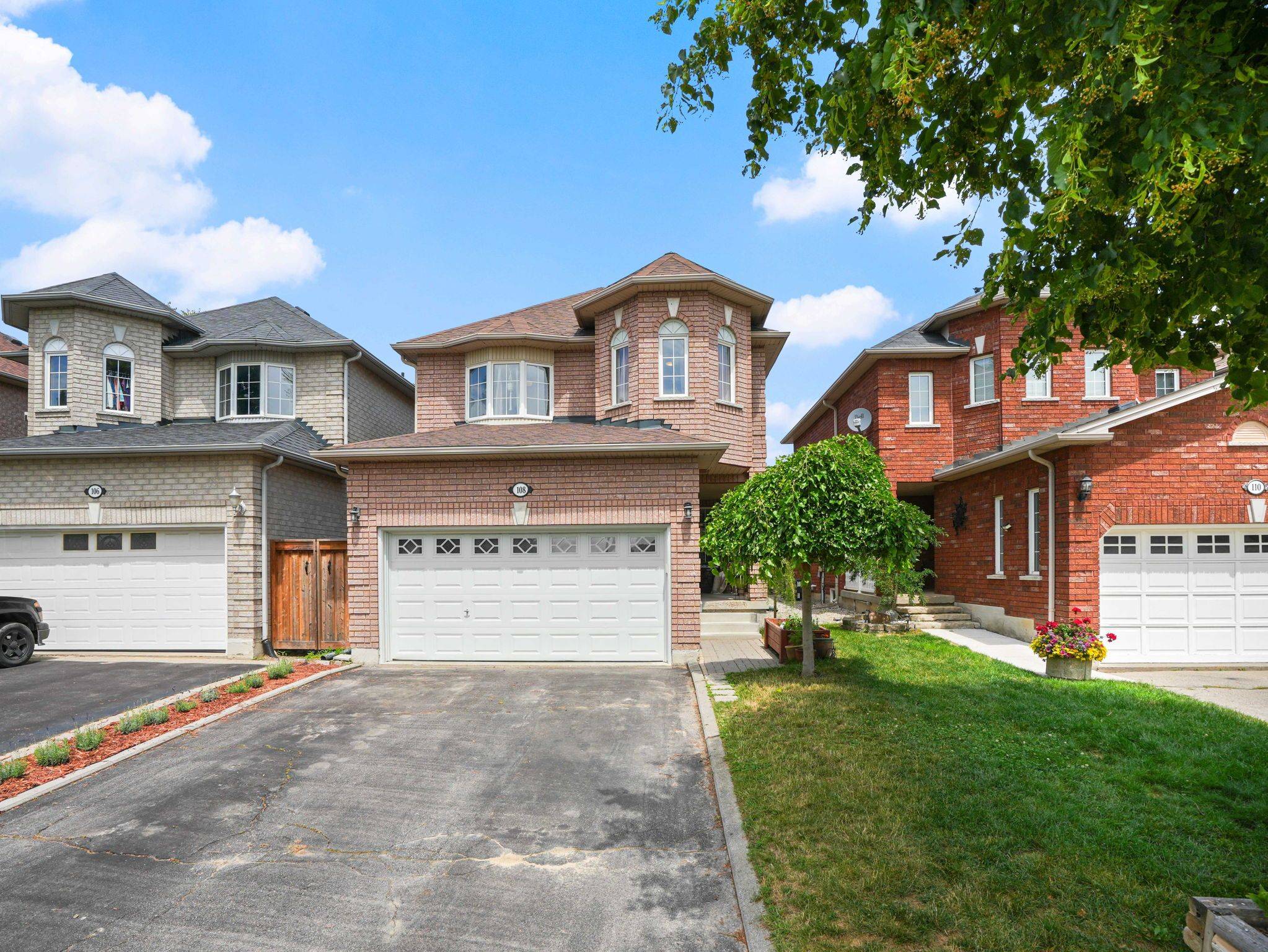 New Tecumseth, ON L9R 1Y5,108 Henderson CRES