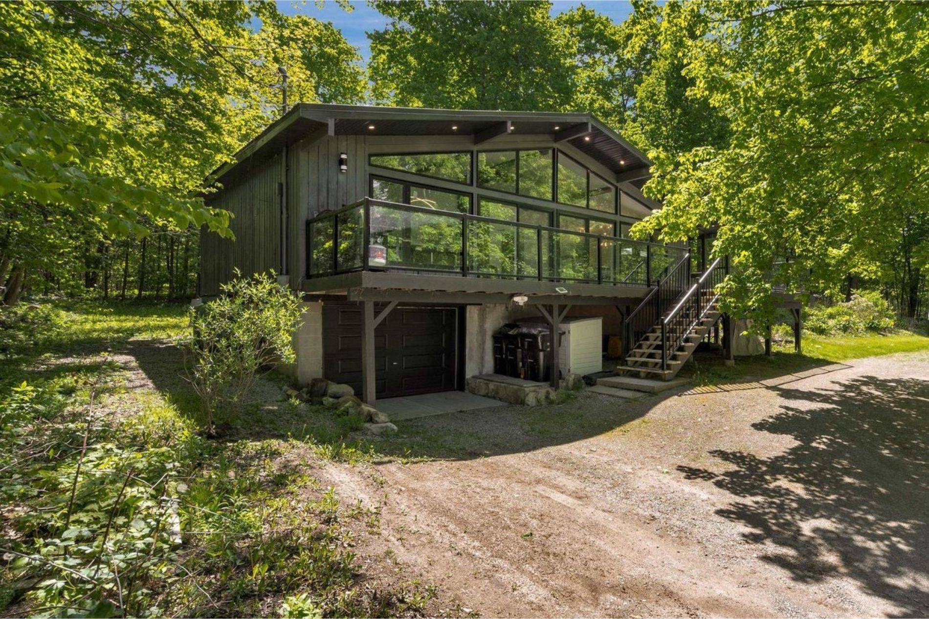 1745 Twin Oaks CRES, Severn, ON L0K 1E0