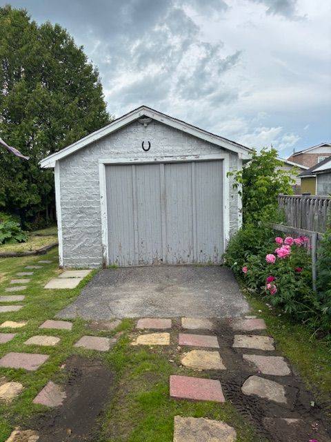 Timmins, ON P4N 4H8,66 Crescent AVE