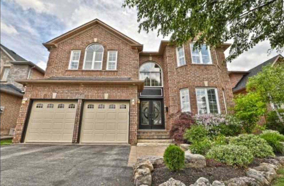 2054 Grand Ravine DR, Oakville, ON L6H 6B5