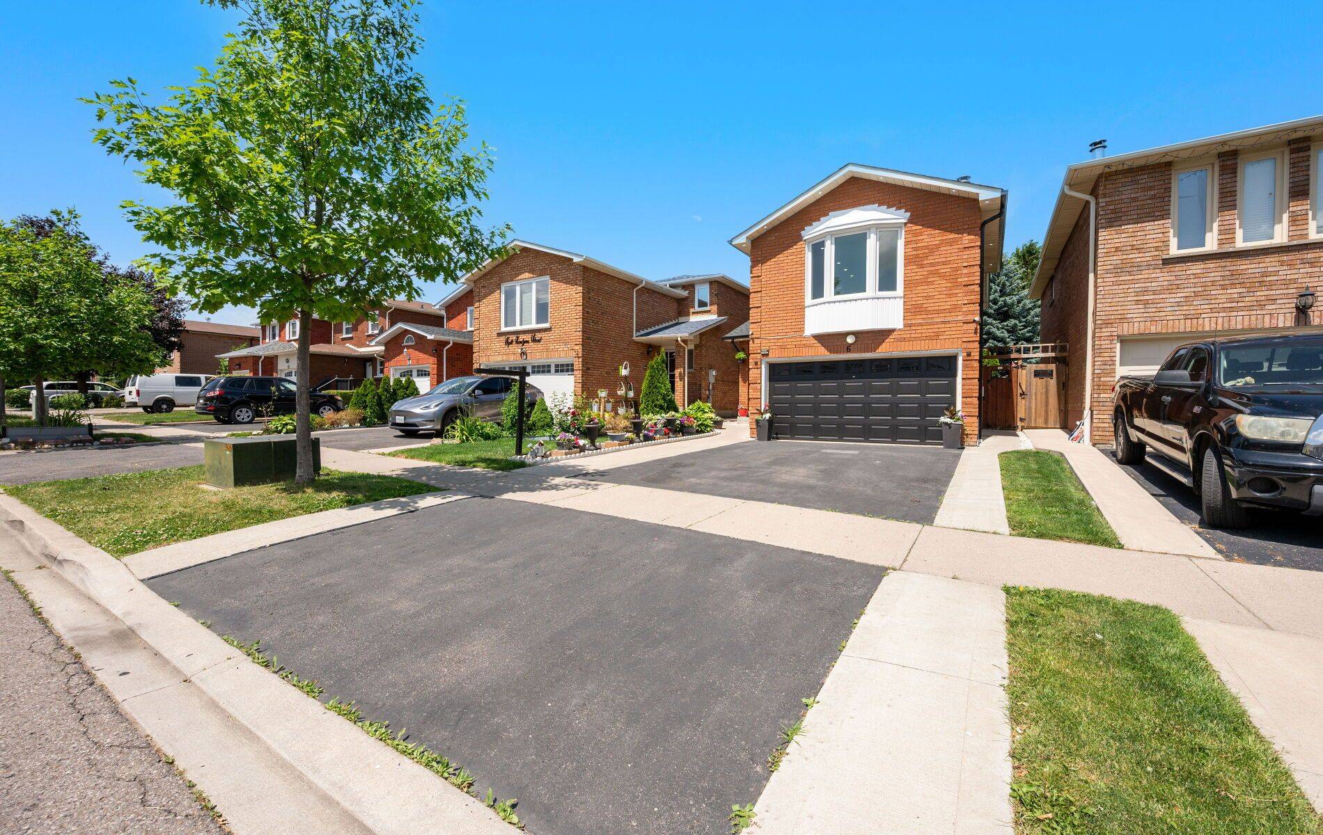 6 Kintyre ST, Brampton, ON L6Z 2Y4