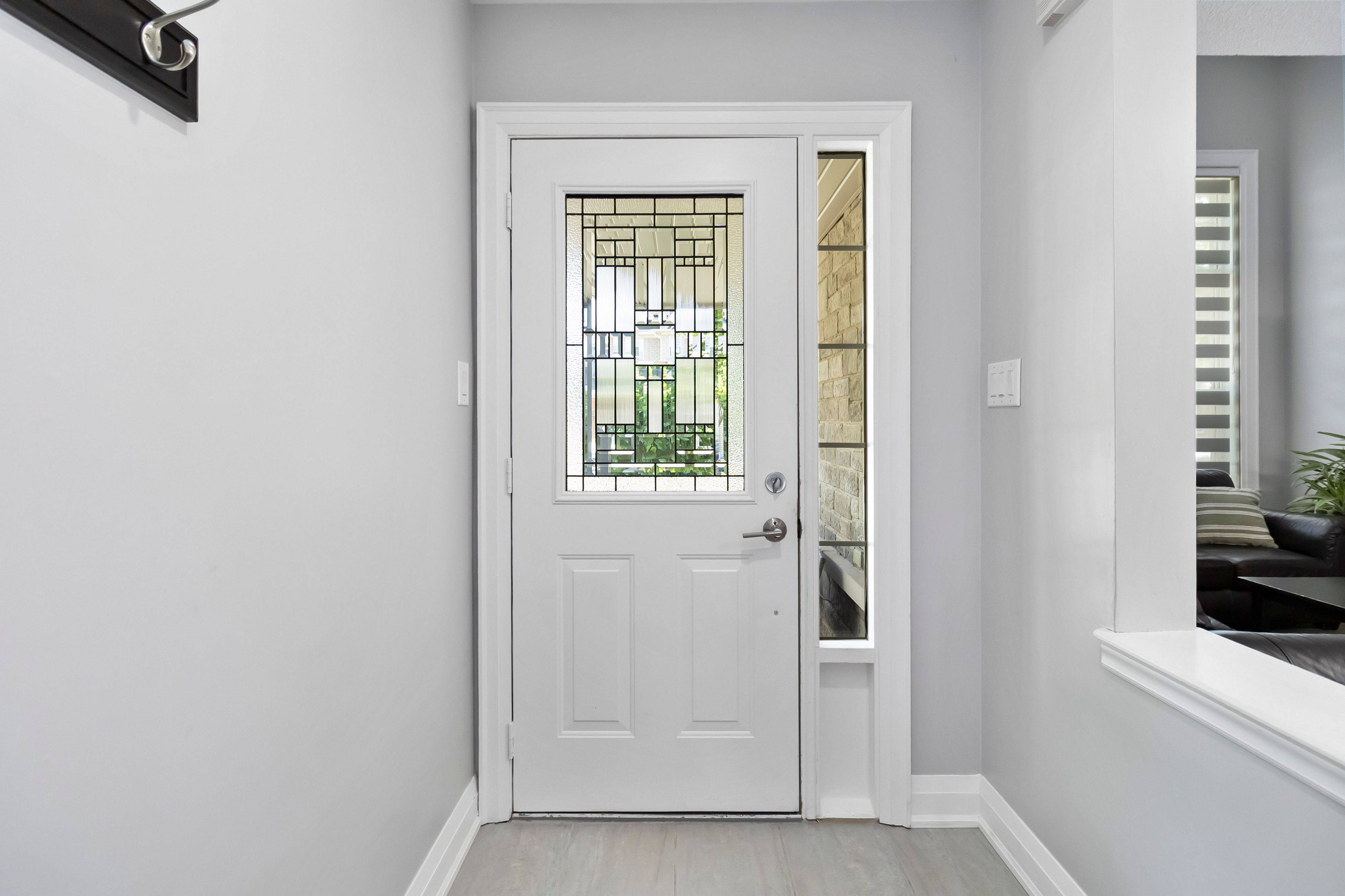 Oakville, ON L6M 4X3,2286 Dunforest CRES