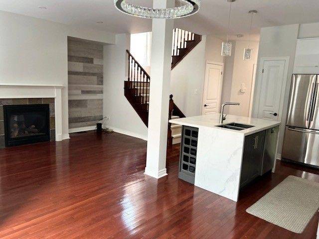 Oakville, ON L6M 4Y4,2280 Highcroft RD
