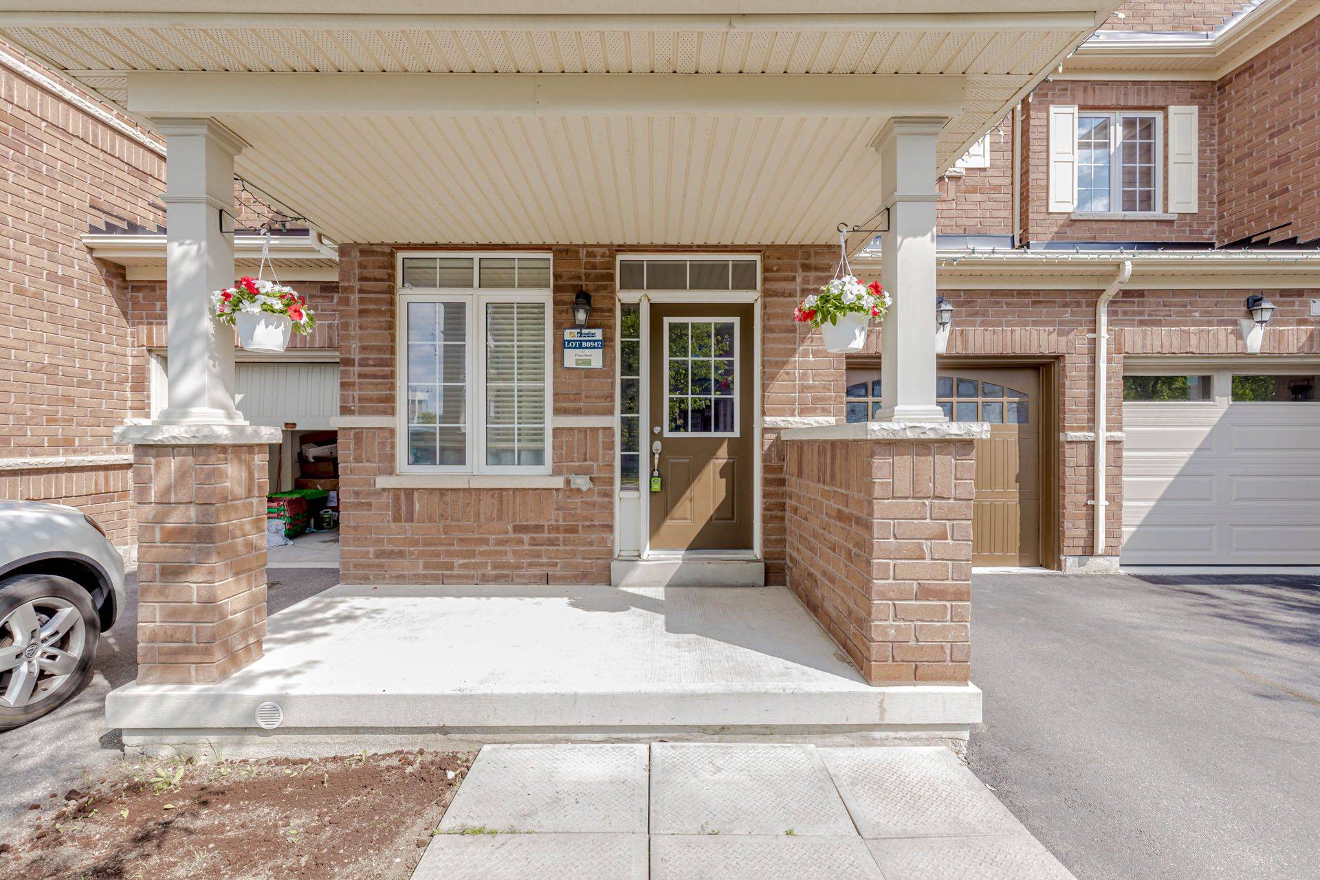 Brampton, ON L7A 0Z9,17 Primo RD