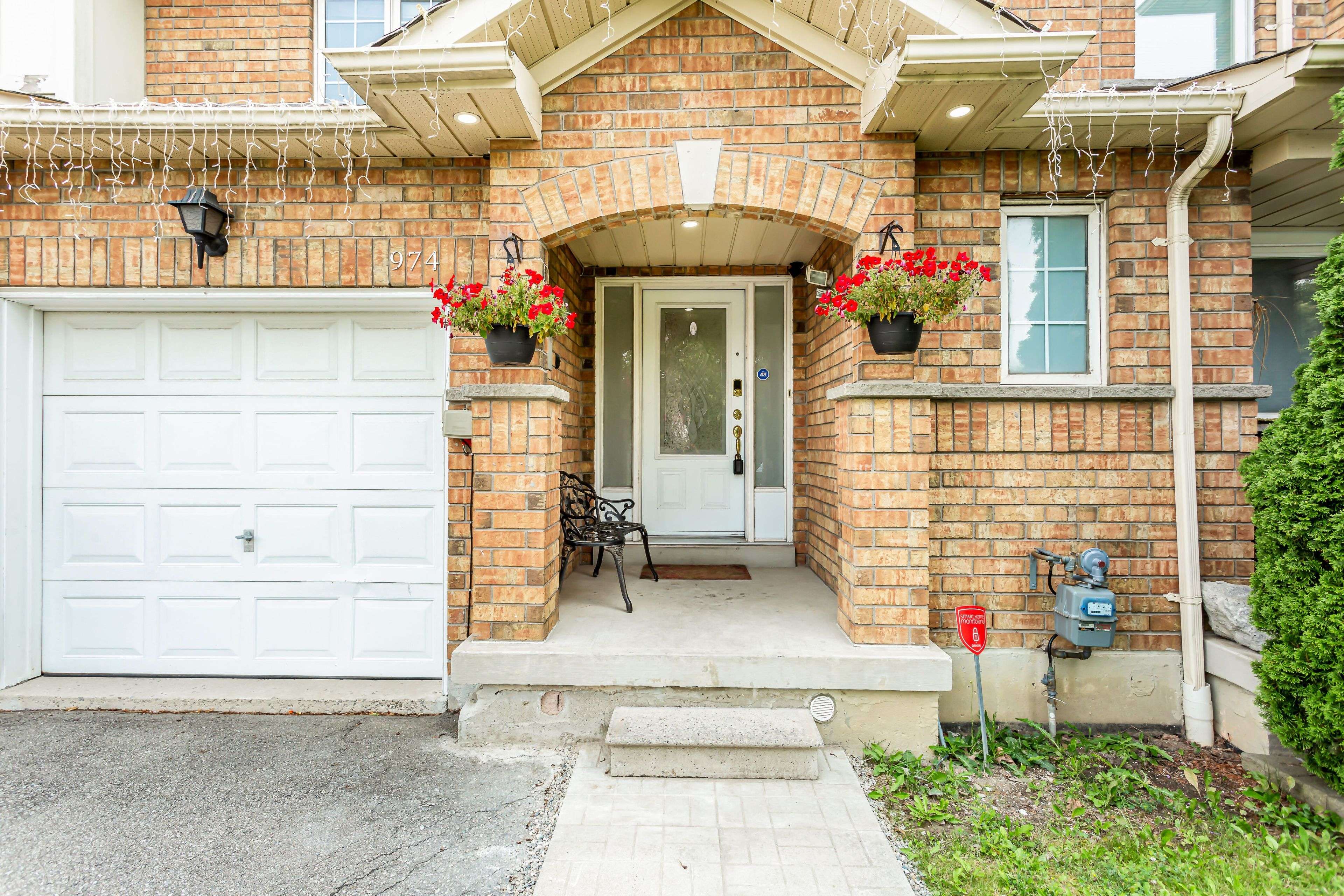 Mississauga, ON L5V 2S3,974 Delgado DR