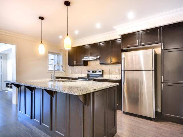 Oakville, ON L6M 0V6,294 Jemima DR