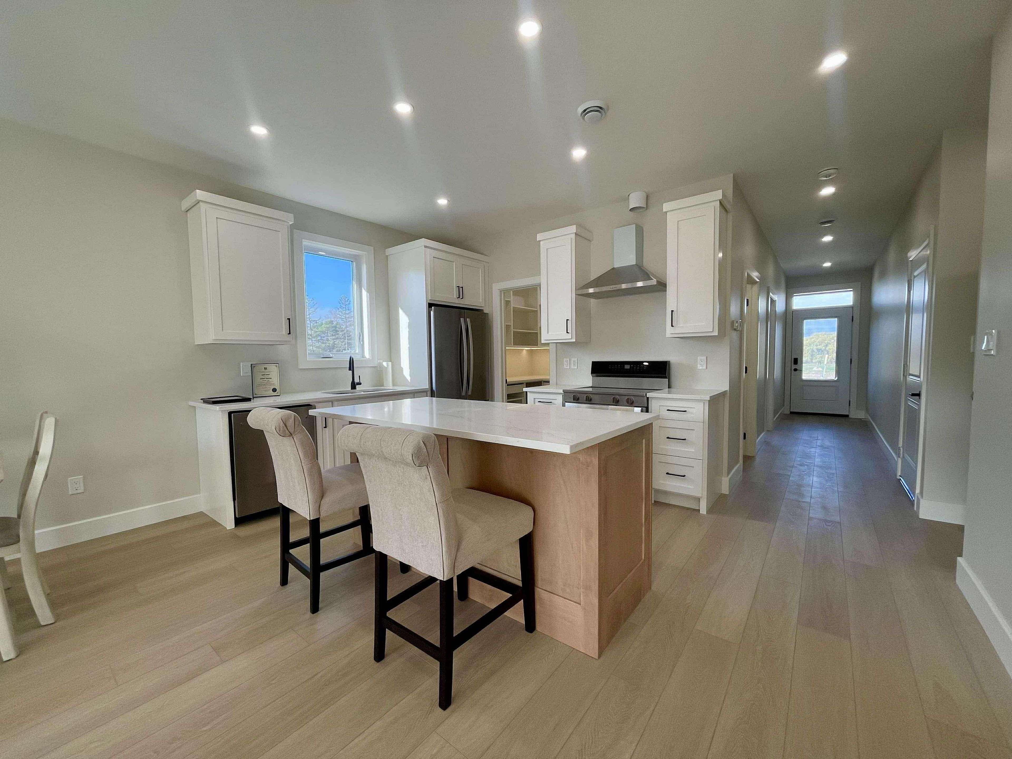 Kincardine, ON N2Z 1G8,68 Merceds CRES E