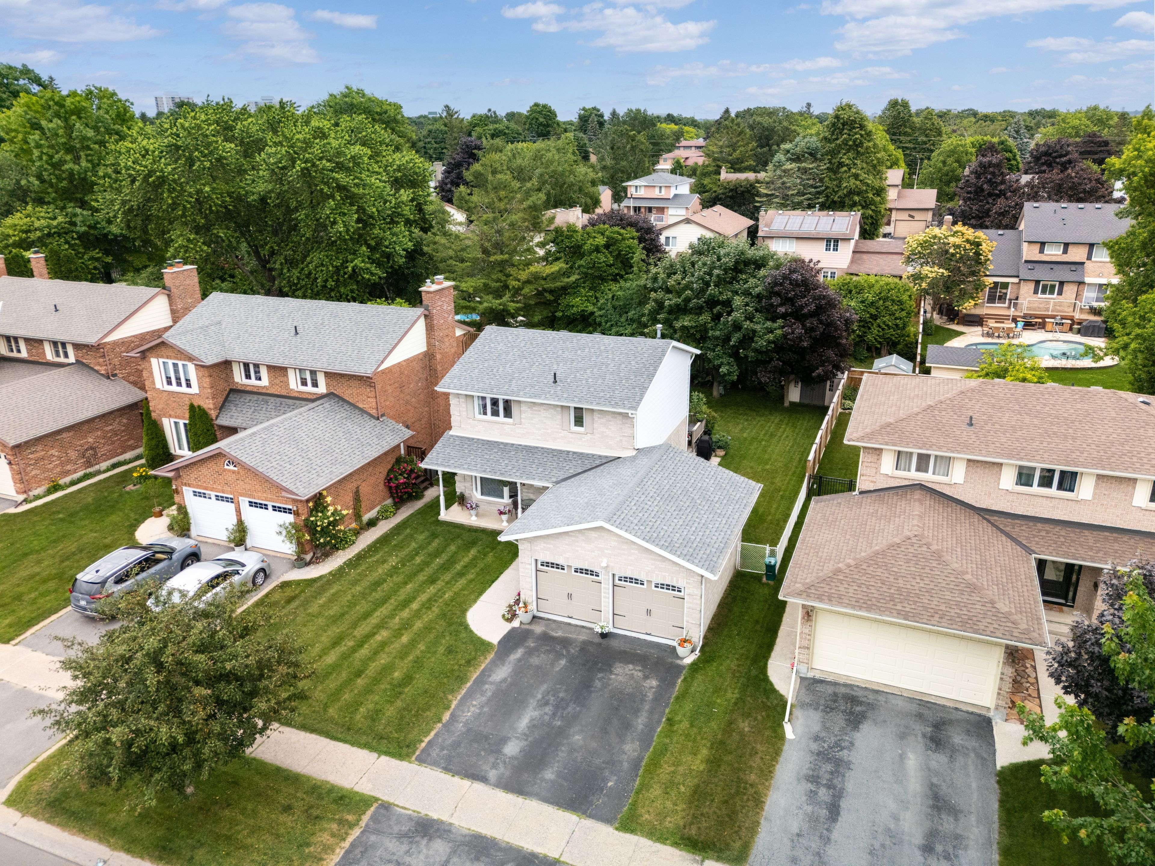 Kingston, ON K7P 1R6,842 Lancaster DR