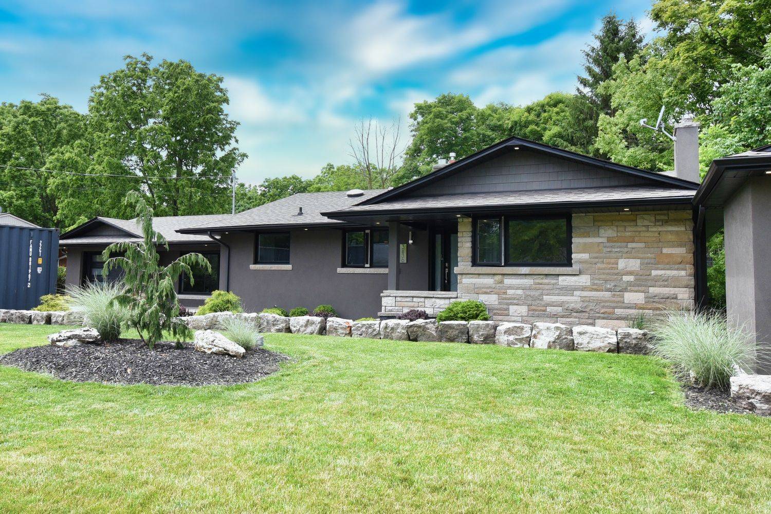 Lincoln, ON L0R 2C0,3836 Brookside DR