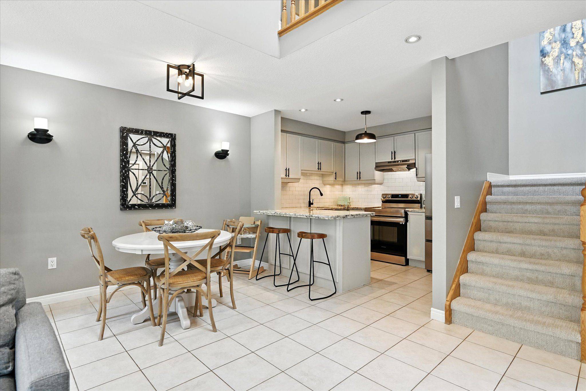 Hamilton, ON L9K 1R2,1085 Harrogate DR #23