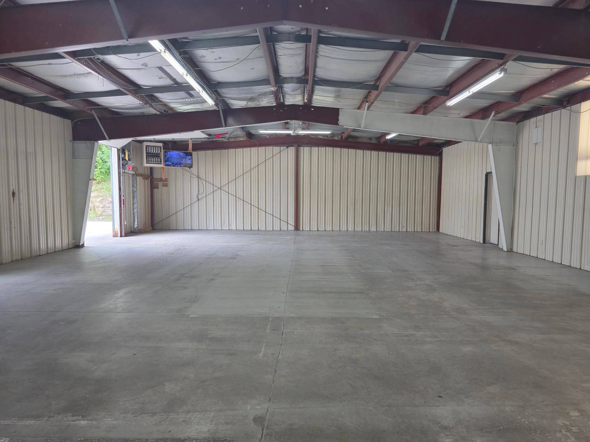 Carleton Place, ON K7C 3V7,115 Industrial AVE