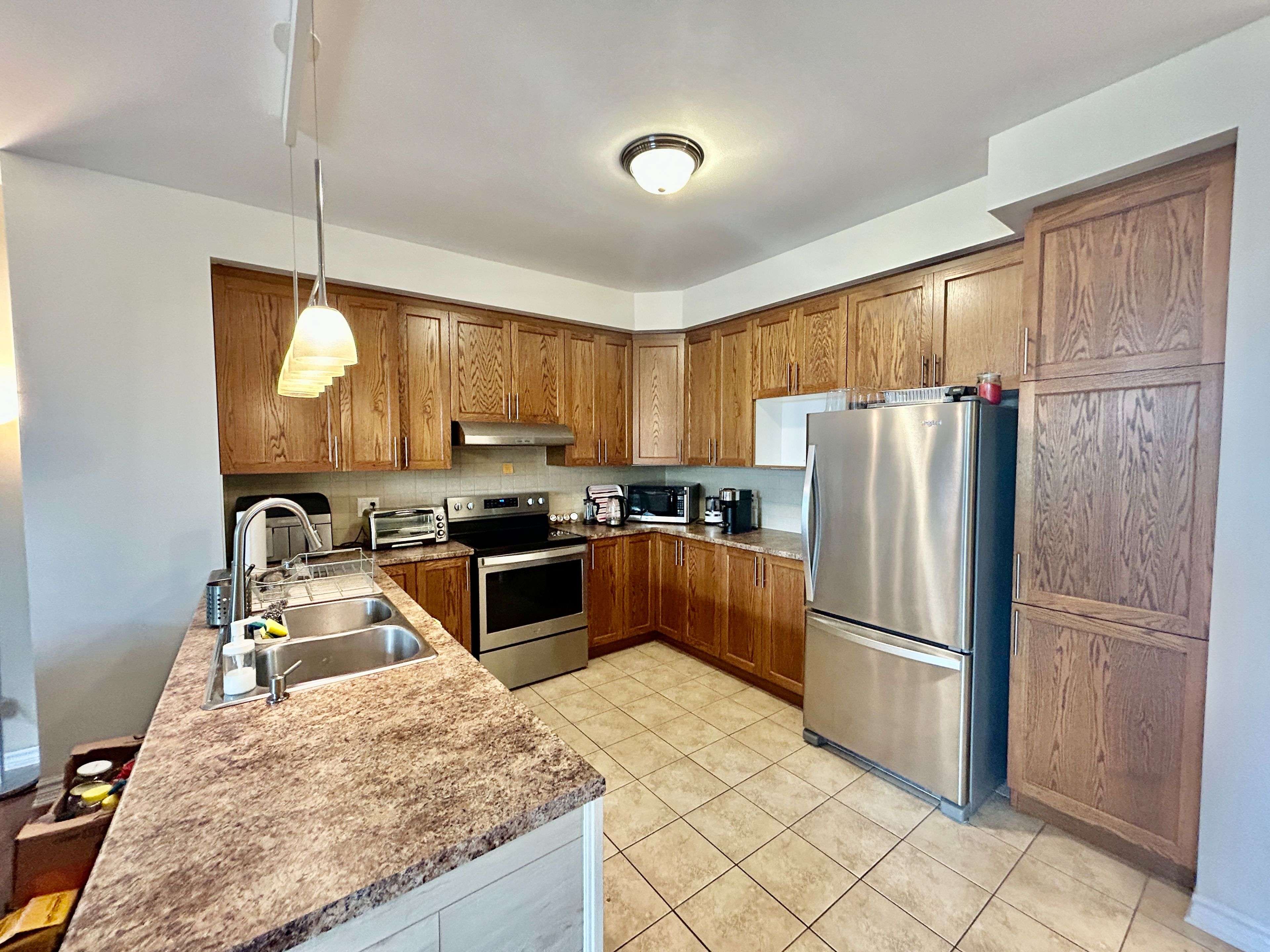 Kanata, ON K2W 0B1,427 Celtic Ridge CRES