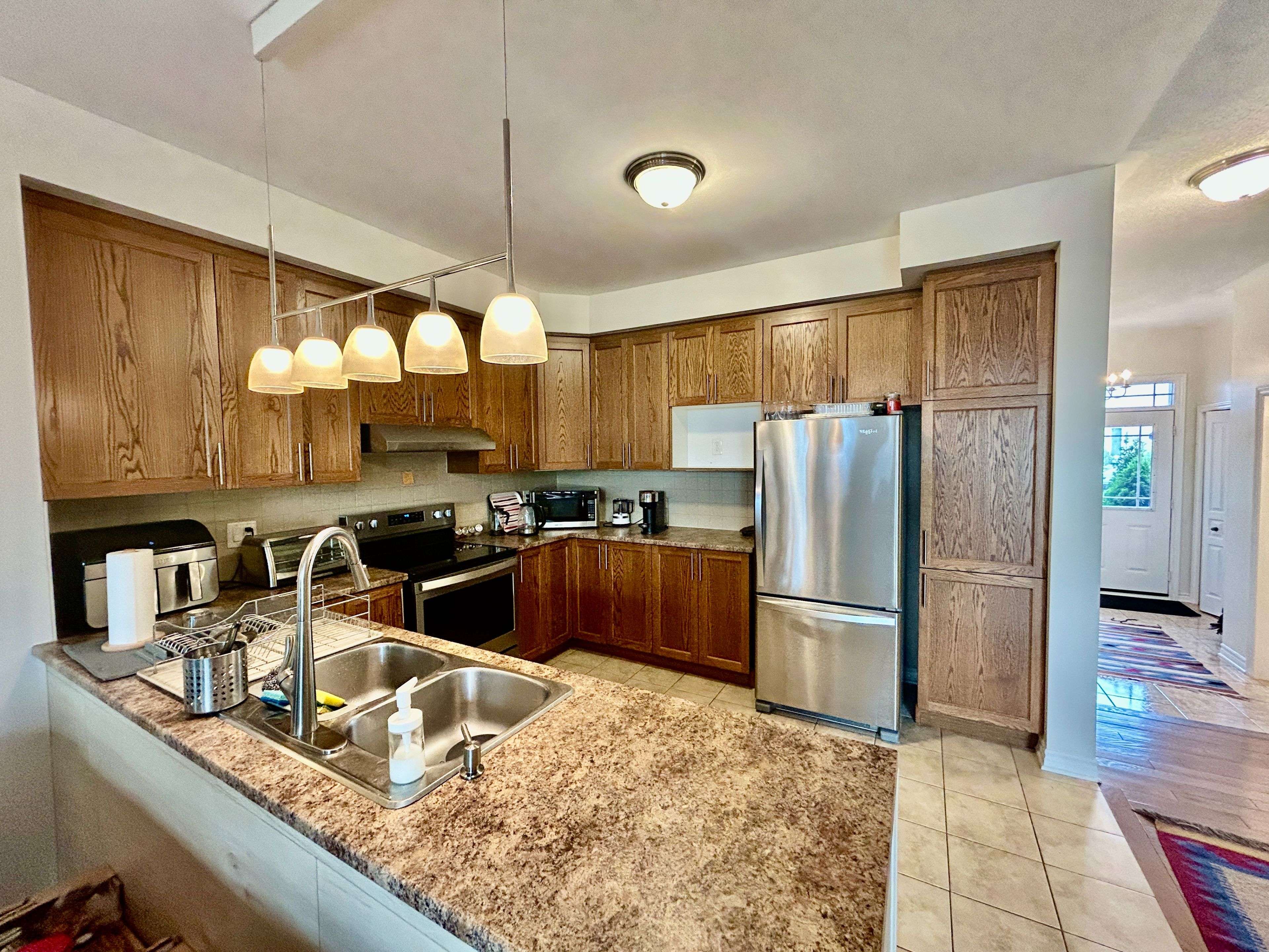 Kanata, ON K2W 0B1,427 Celtic Ridge CRES