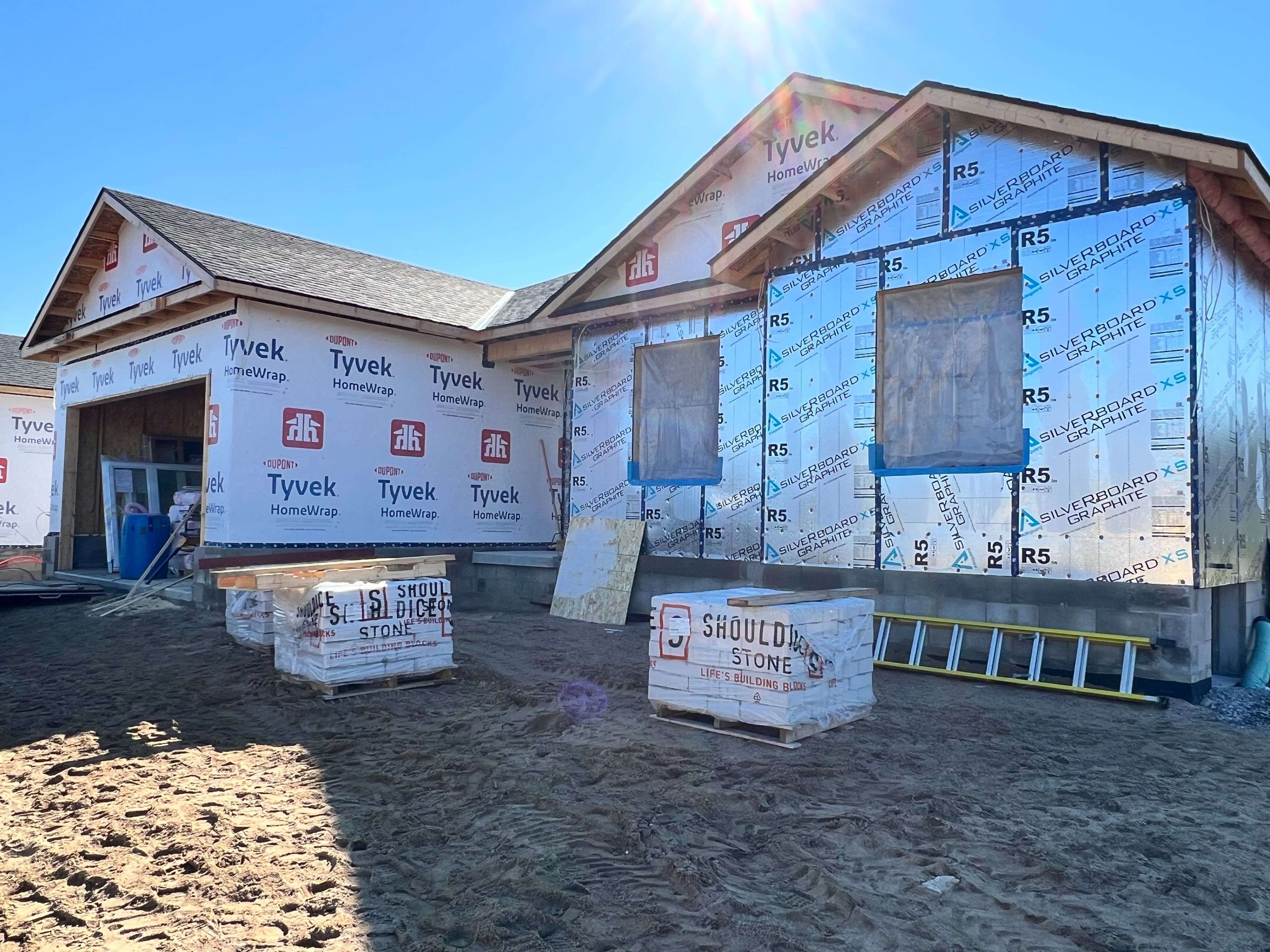 22 DURANT ST, Petawawa, ON K8H 0H3