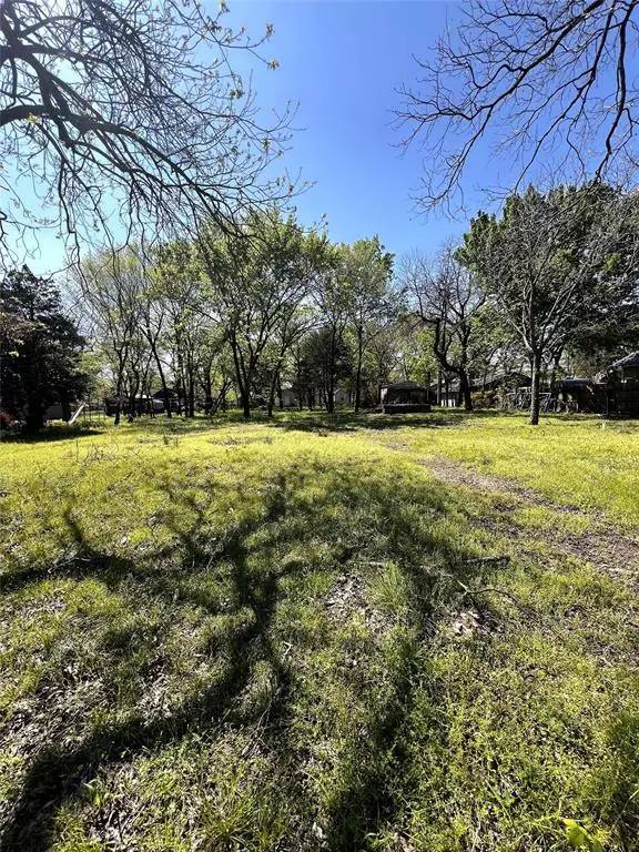 Whitewright, TX 75491,405 W Grand Street