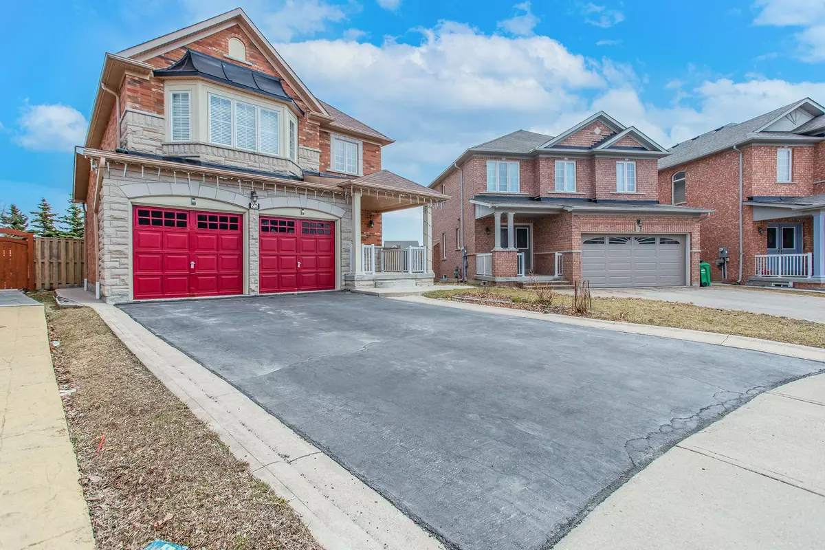 Brampton, ON L6P 2M9,23 River Heights DR
