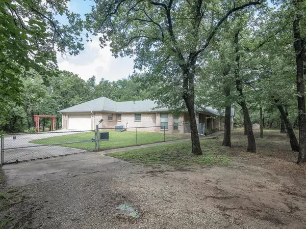 Newark, TX 76071,391 County Road 4929