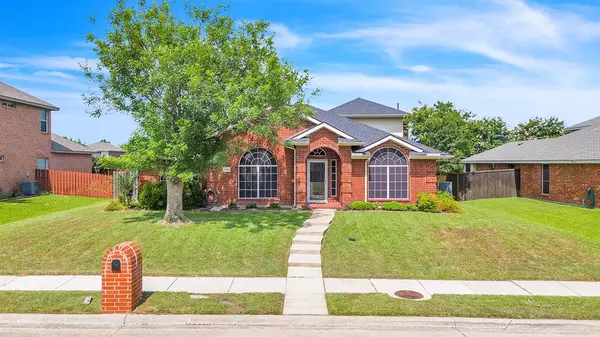 2765 Beacon Hill Drive, Rockwall, TX 75087