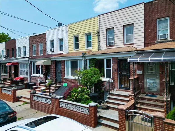 32 Gatling PL, Brooklyn, NY 11209