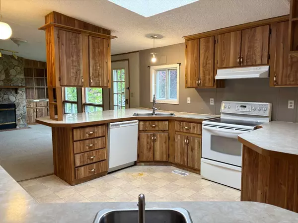Rocky Mountain House, AB T4T 1N1,5311 60 ST #31