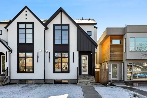2212 33 ST Southwest, Calgary, AB T3E 2T1