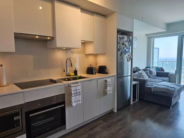 195 Redpath AVE #3408, Toronto C10, ON M4P 0E4
