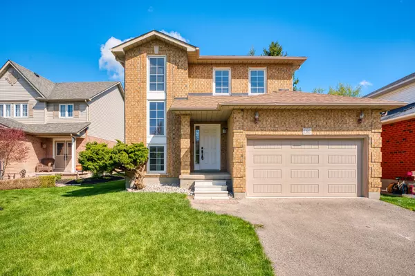 Clarington, ON L1E 2X6,16 WABBOKISH CT