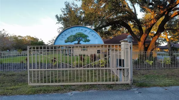 1004 Whispering Oaks Ct, Sebring, FL 33875