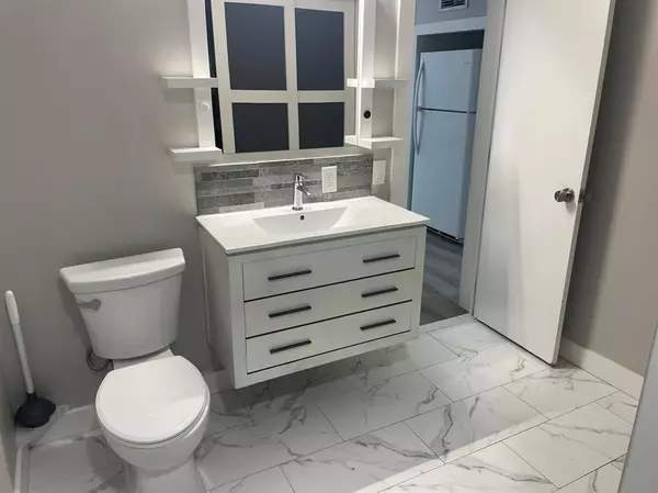 Fort Lauderdale, FL 33301,443 NE 1st Ave #2