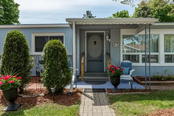 63 Flora DR, Innisfil, ON L9S 1R1