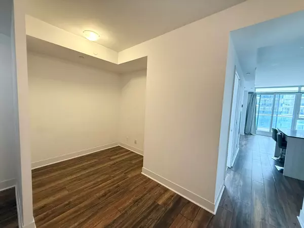 Richmond Hill, ON L4C 0Z5,9471 Yonge ST #1201